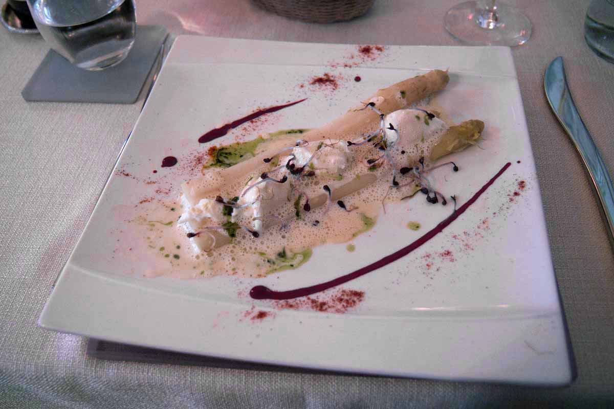 Asparagus and quail eggs at Le Lion d'Or restaurant, Amboise